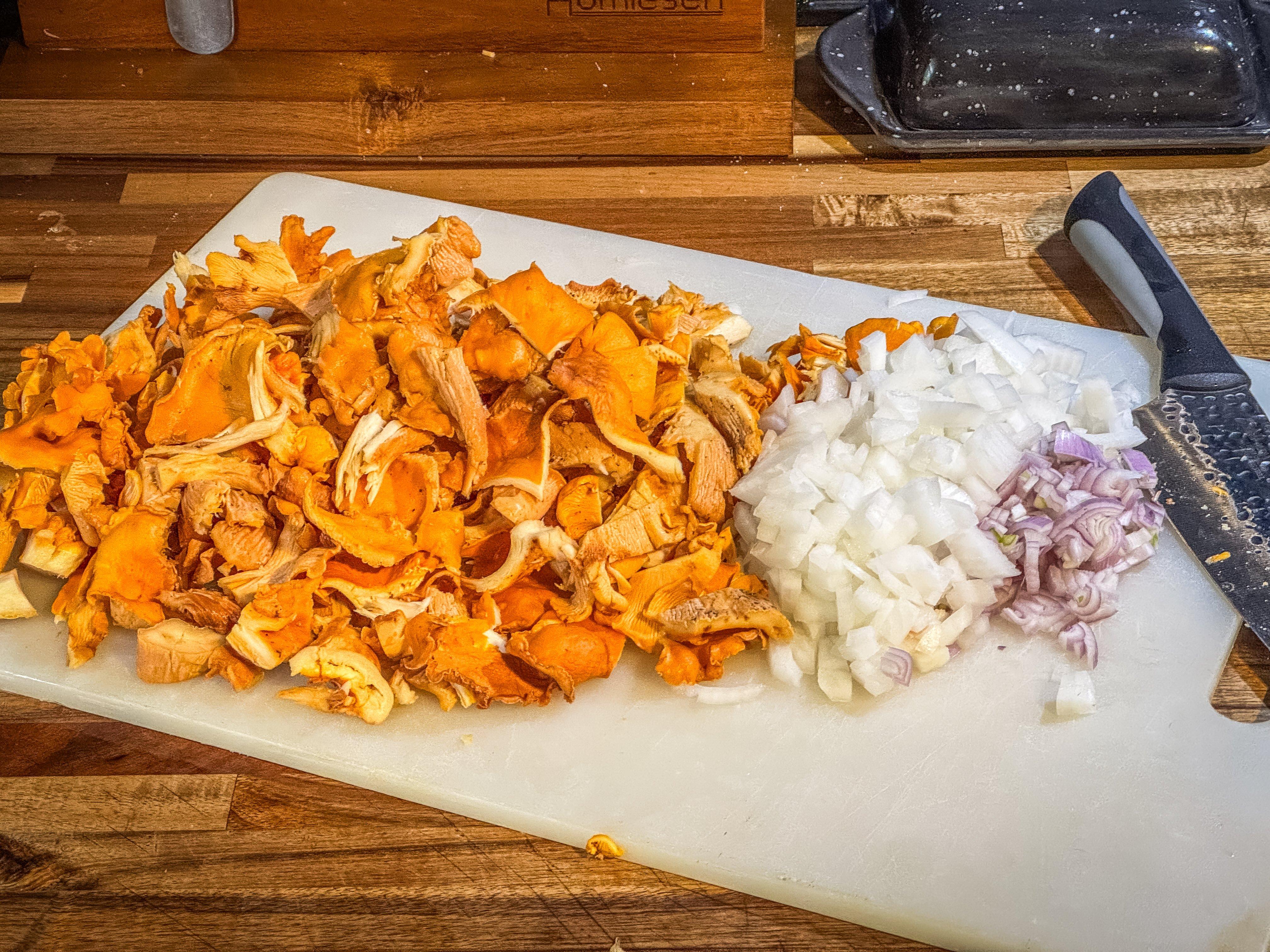 Image: chanterelle_soup_6