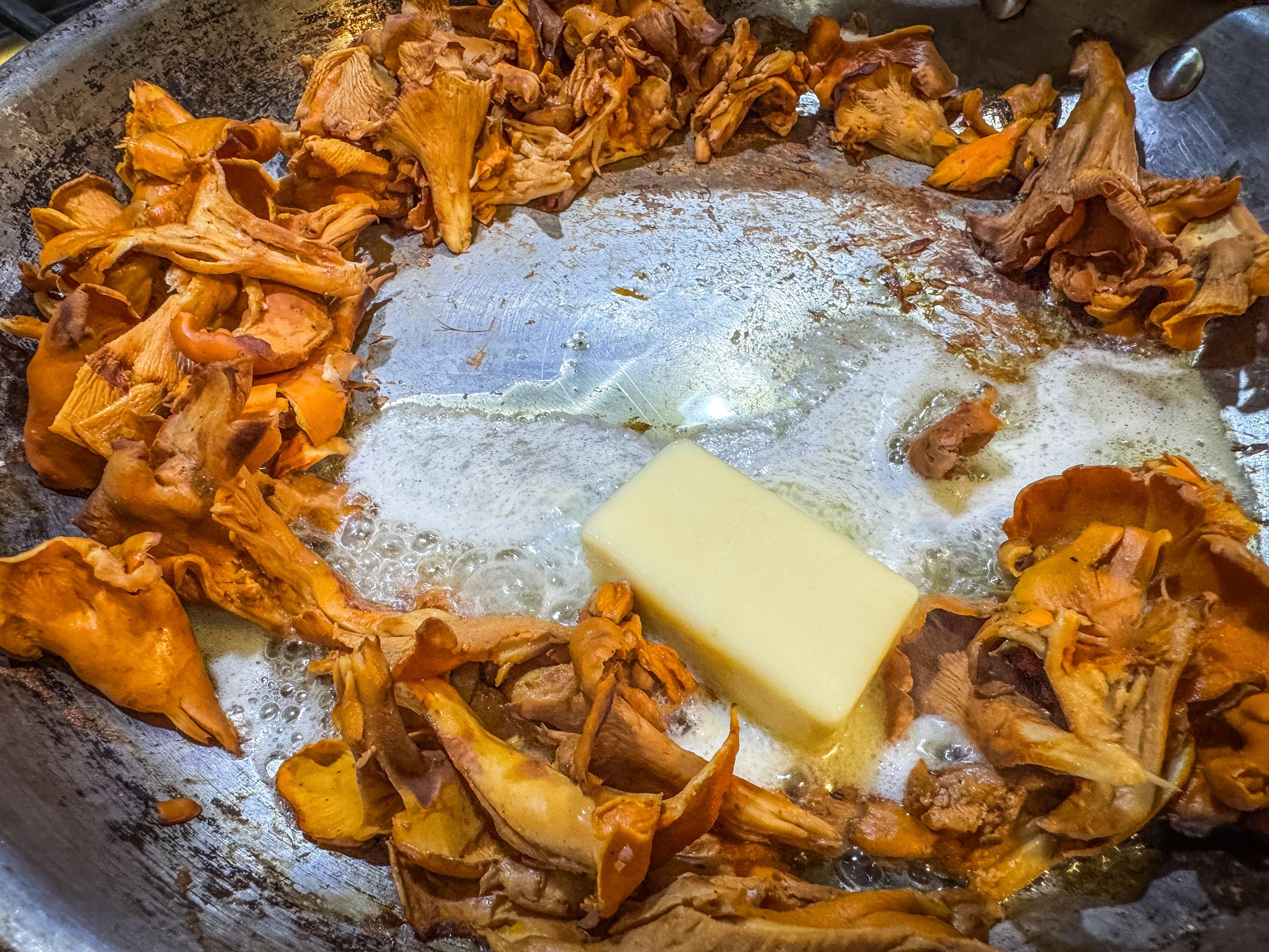 Image: chanterelle_whiskey_4