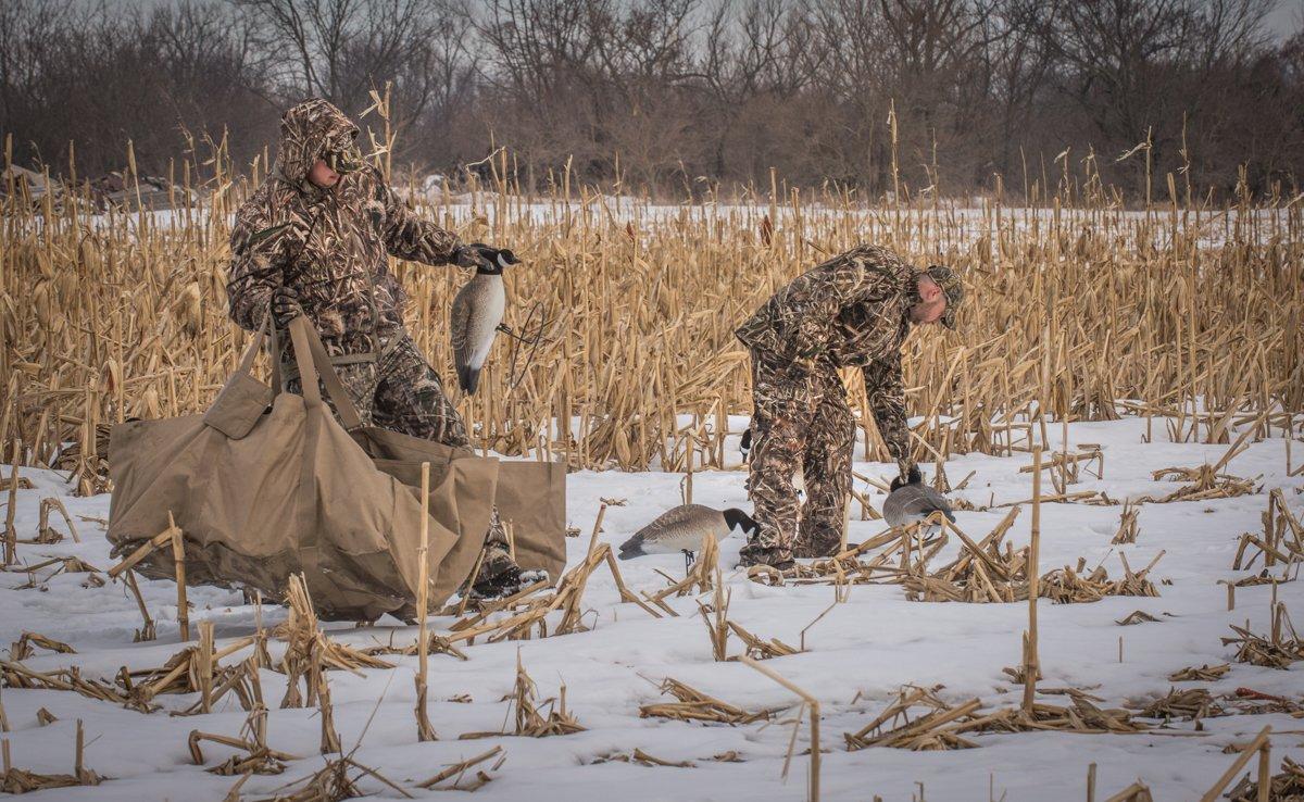 Sometimes, tiny spreads of two to eight decoys are more realistic than gargantuan black-hole rigs. Photo © Bill Konway