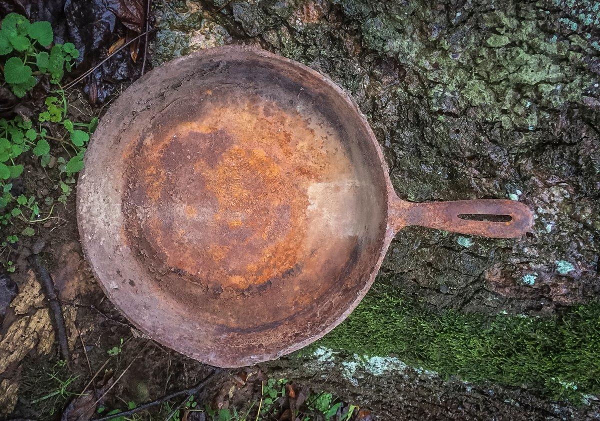 The markings indicate that the old Lodge skillet could have been manufactured as early as the 1940's.