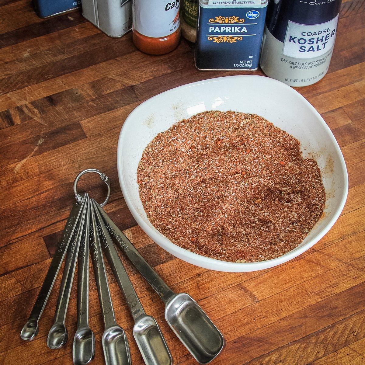 Blend the blackening mix in a bowl.