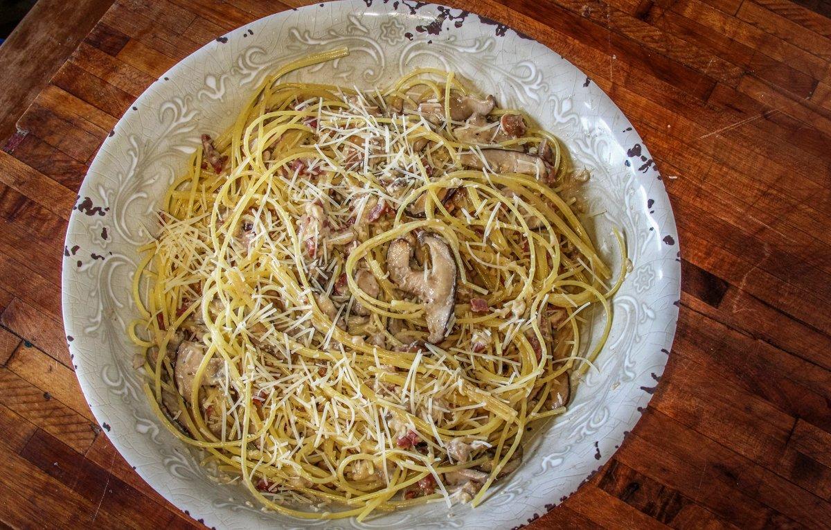 Toss the sauce with cooked pasta.