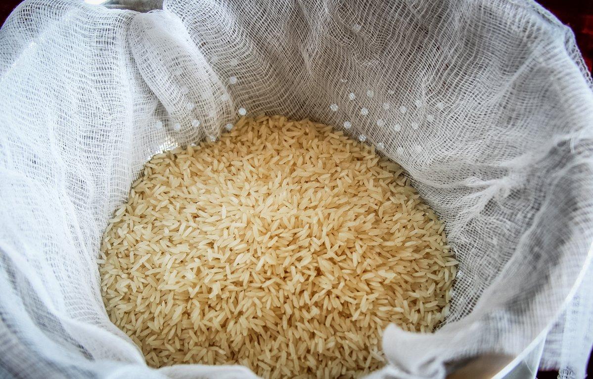 Rinse the medium-grain rice under running water before cooking to remove as much starch as possible.