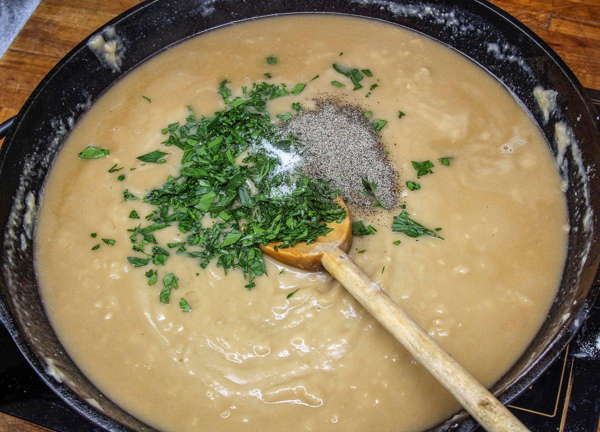 Stir seasonings and parsley into the gravy.