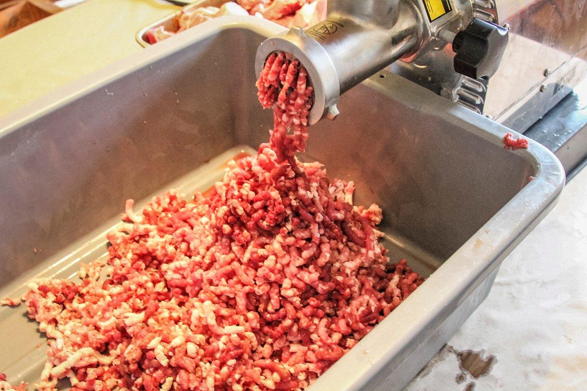 Filson Food: Cure Your Own Venison Bacon