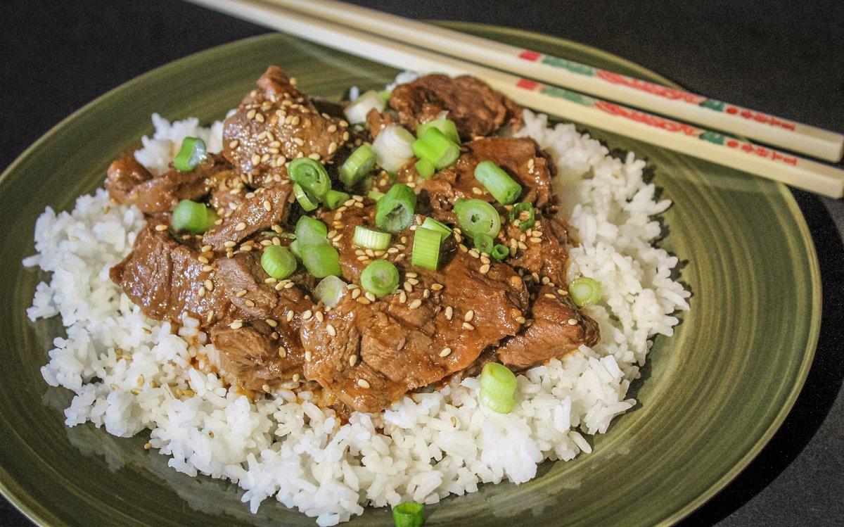 Serve the bulgogi over rice for a full meal.