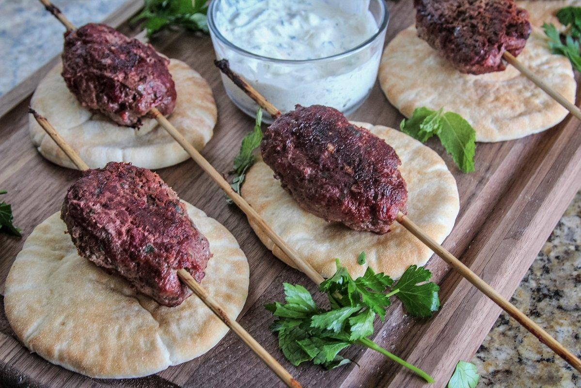 Serve the kofta on pita bread with tzatiki sauce for dipping.