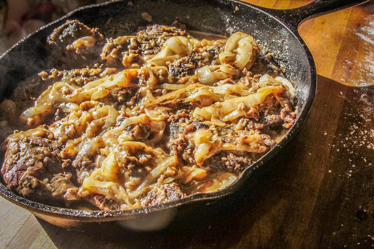 Return the liver to the pan and spoon onion gravy over it before serving.