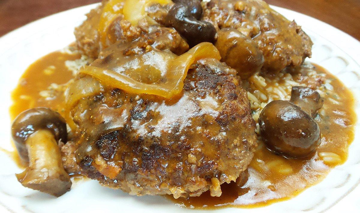 Use the Weston Realtree slow cooker to do all the work on this Venison Salisbury Steak recipe.