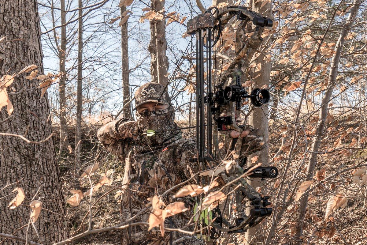 Having the ability to read a deer's body language will make you a better deer hunter, and help you know when to take that shot. (Red Arrow/Kip Campbell photo)