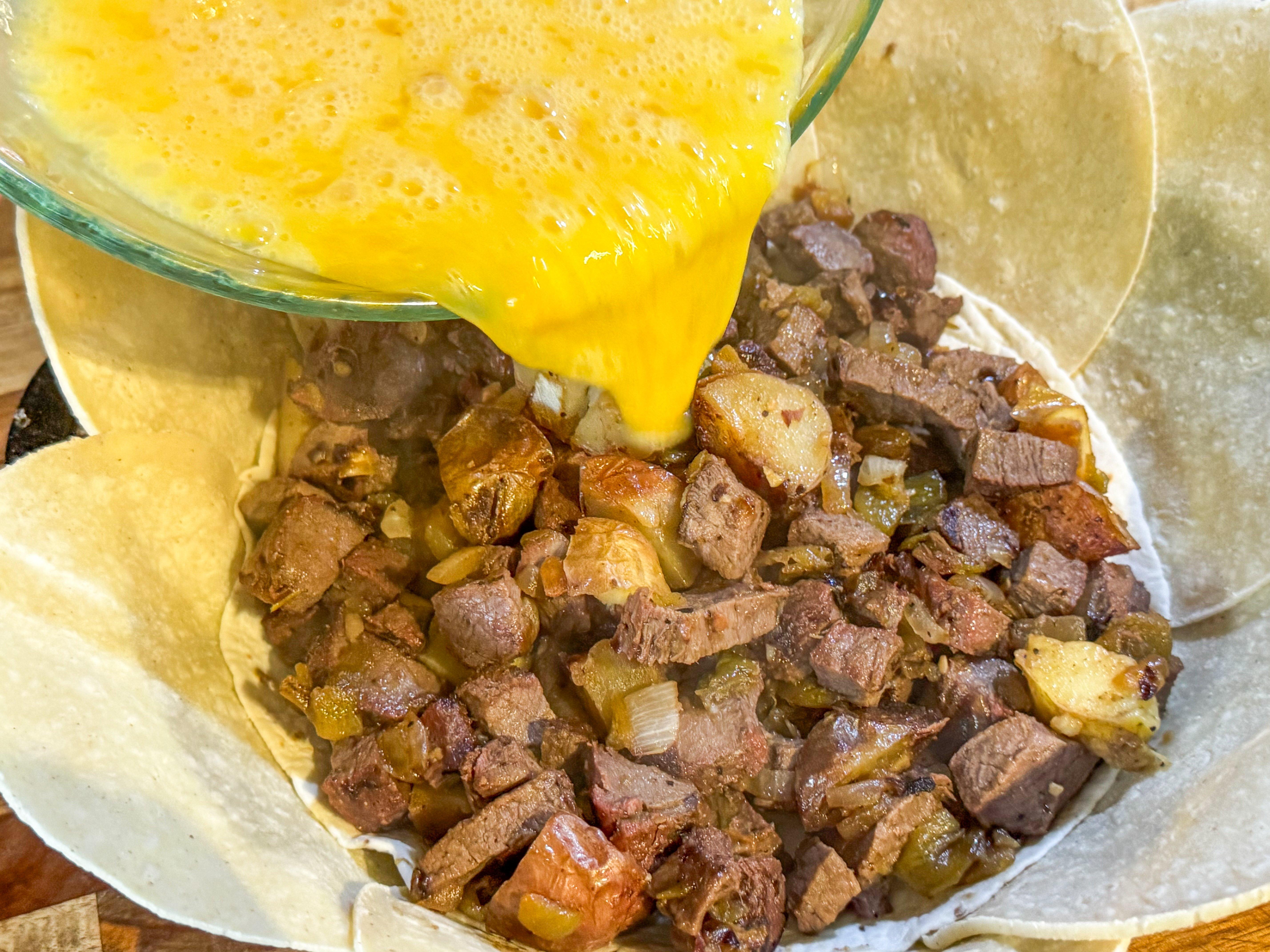 Image: deer_breakfast_5