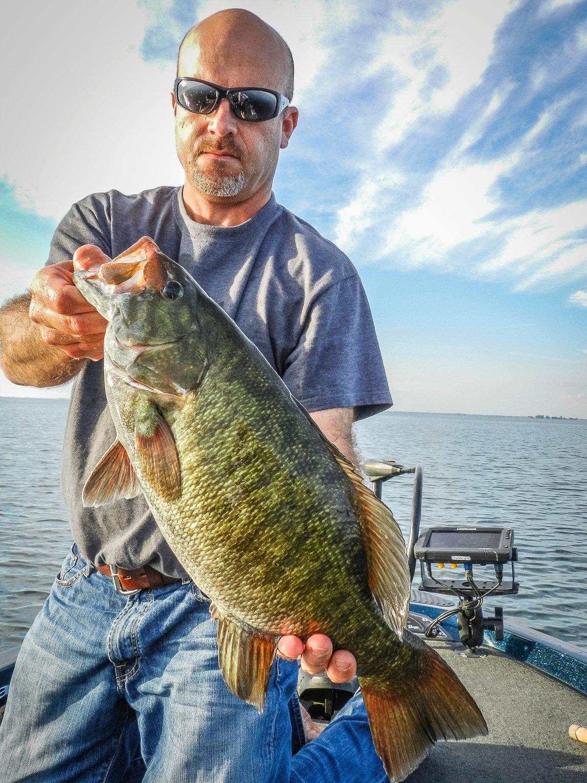 How to Find Bass on a New Lake - Realtree Camo