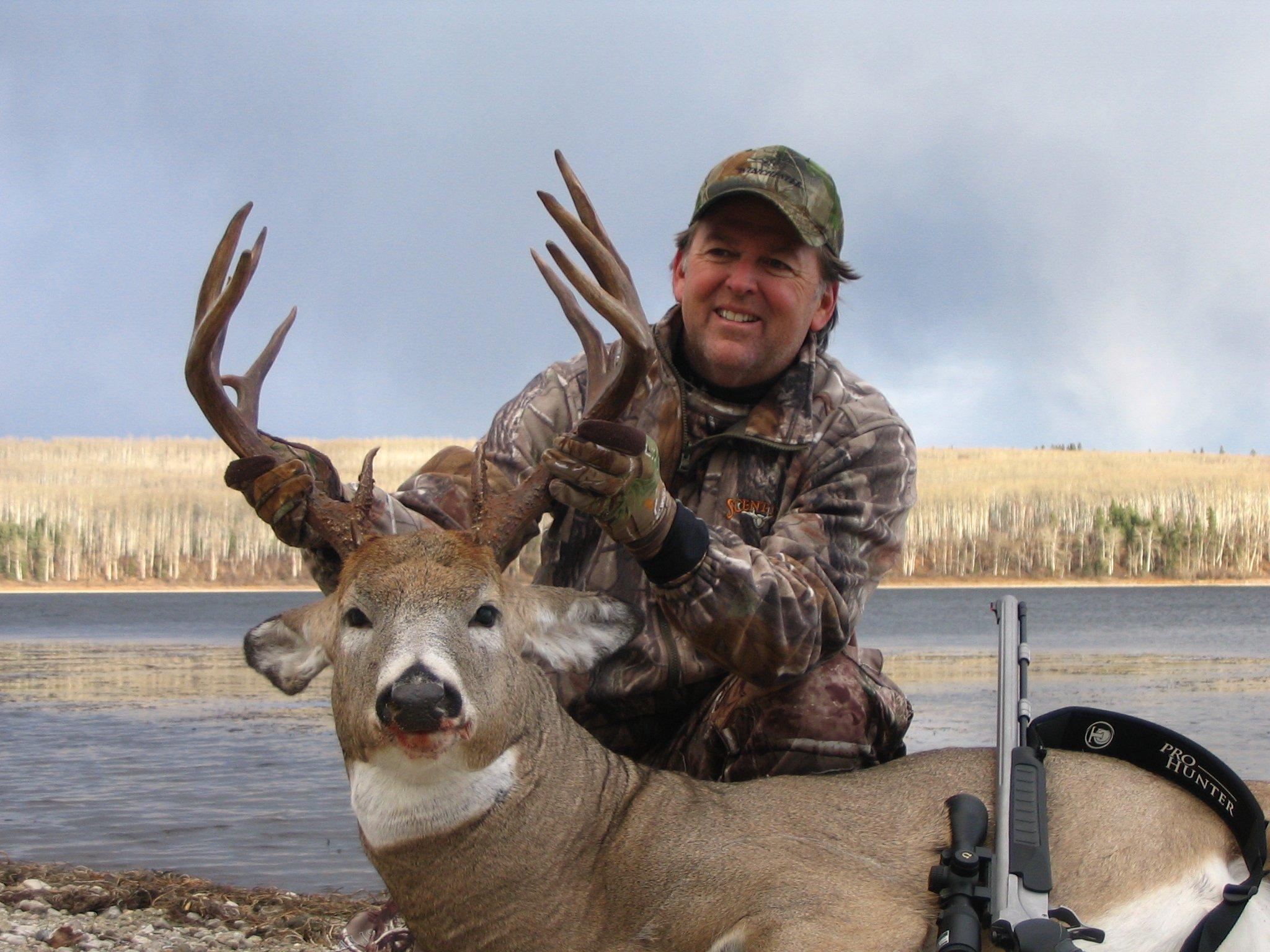 Deer Hunting: A Quest for a Drop Tine Buck - Realtree Camo