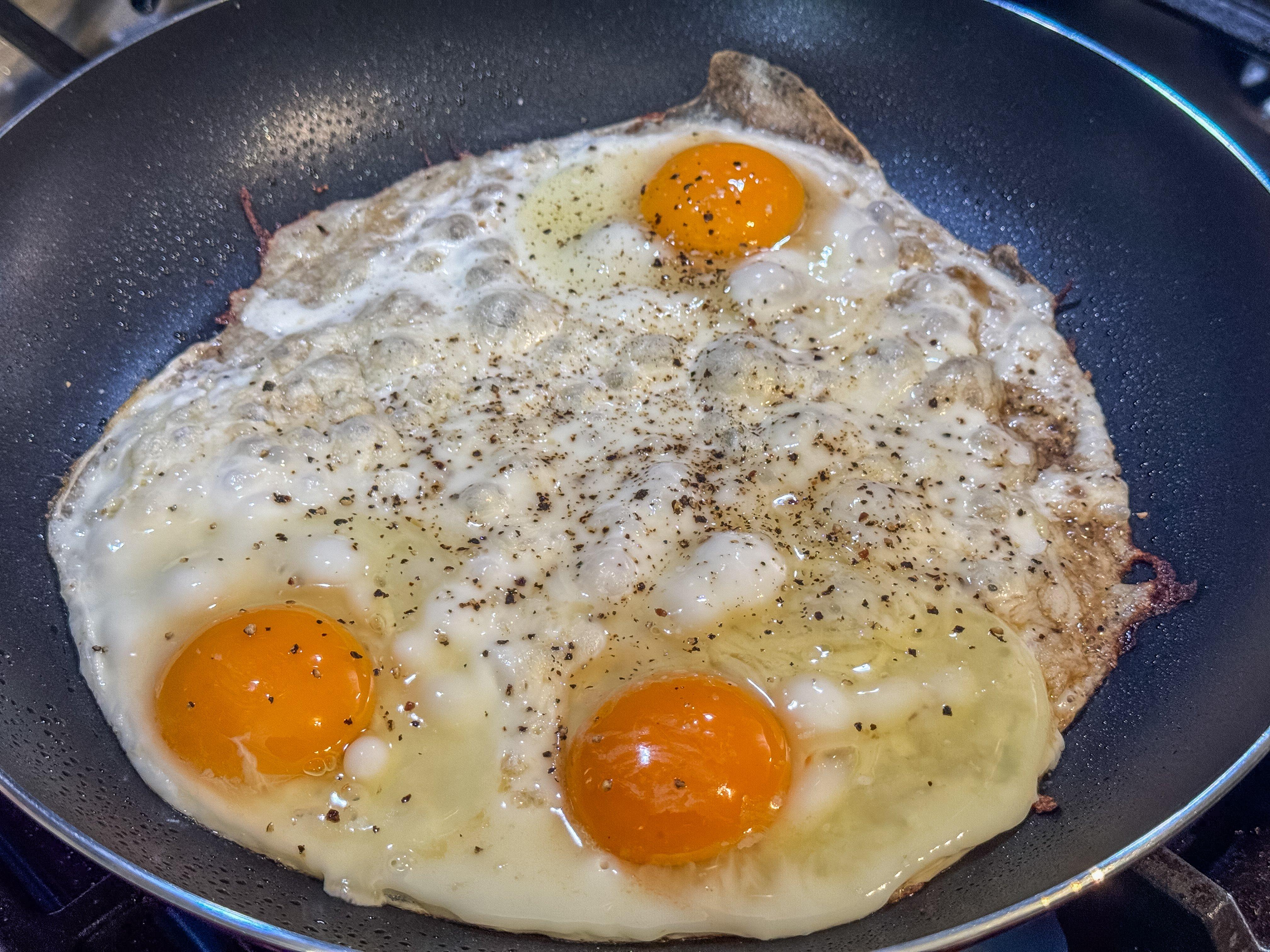 Image: egg_flip_bacon_3