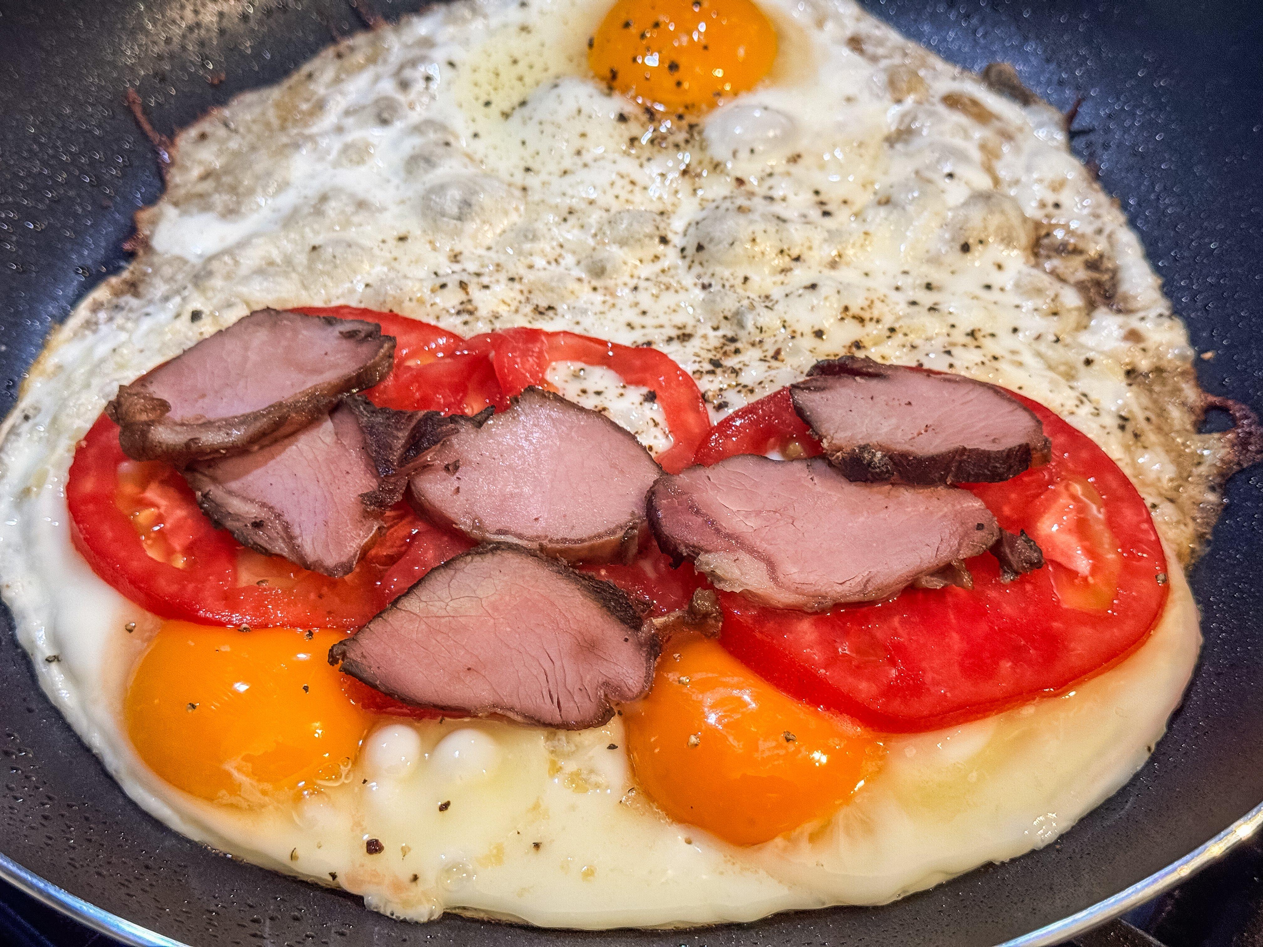 Image: egg_flip_bacon_4