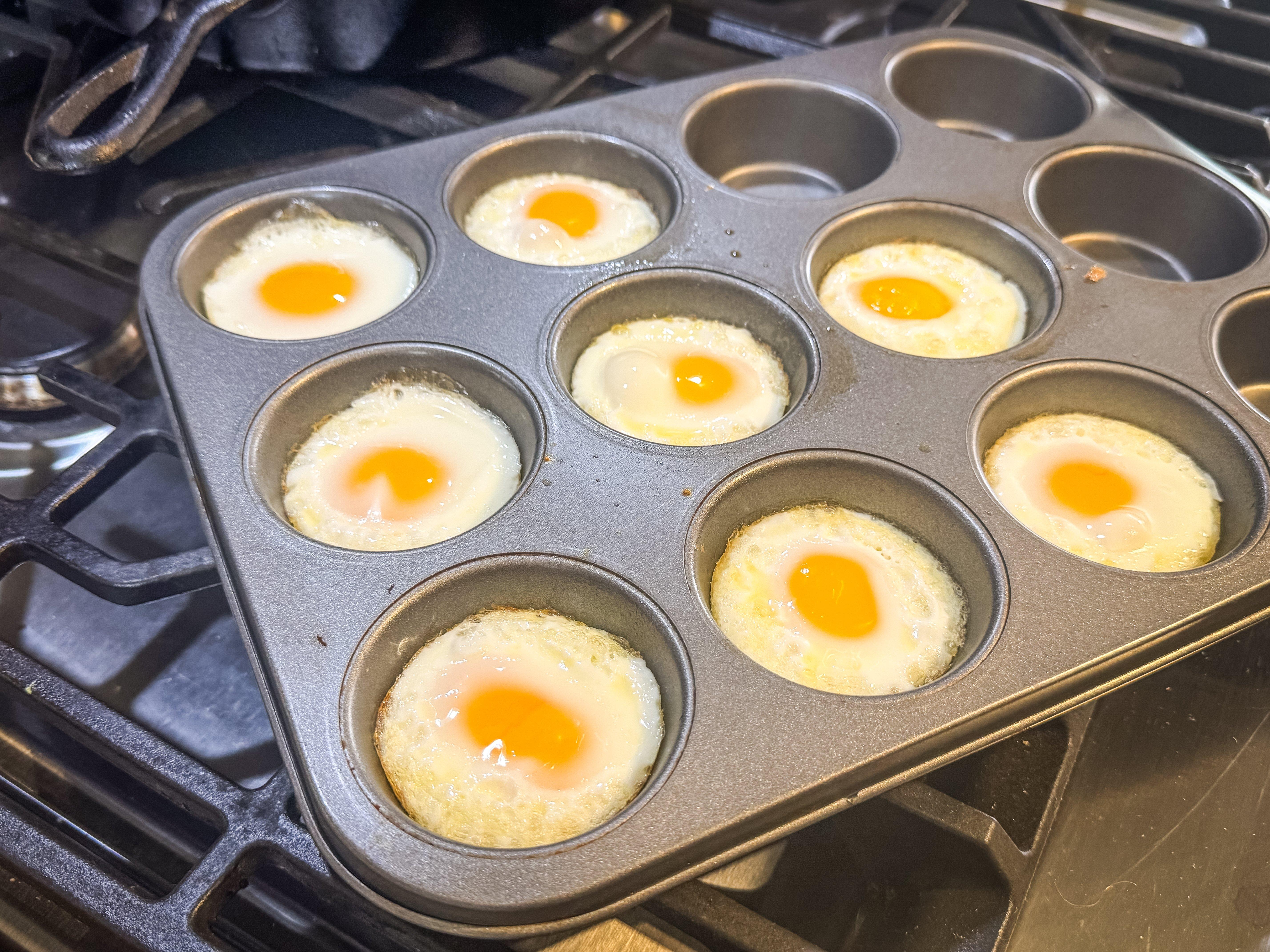 Image: egg_stuffed_sandwich_2