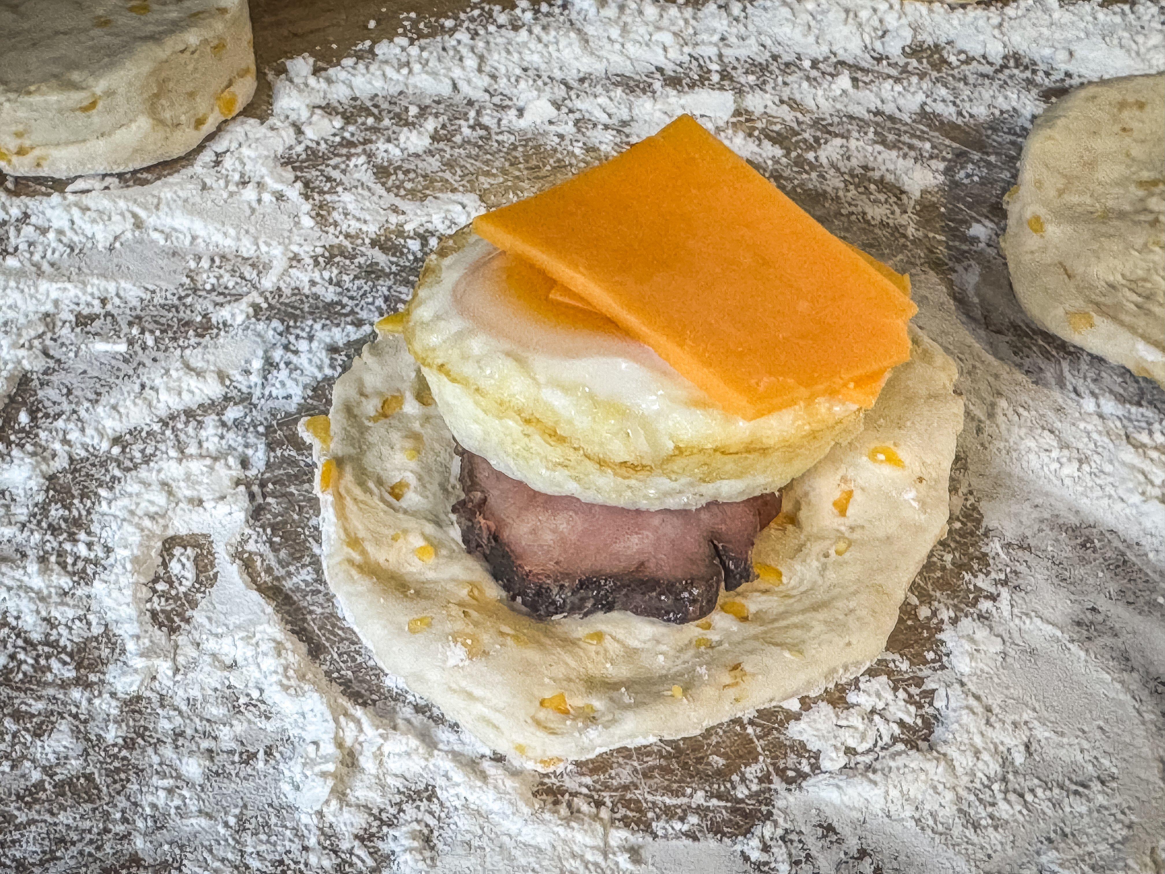 Image: egg_stuffed_sandwich_5