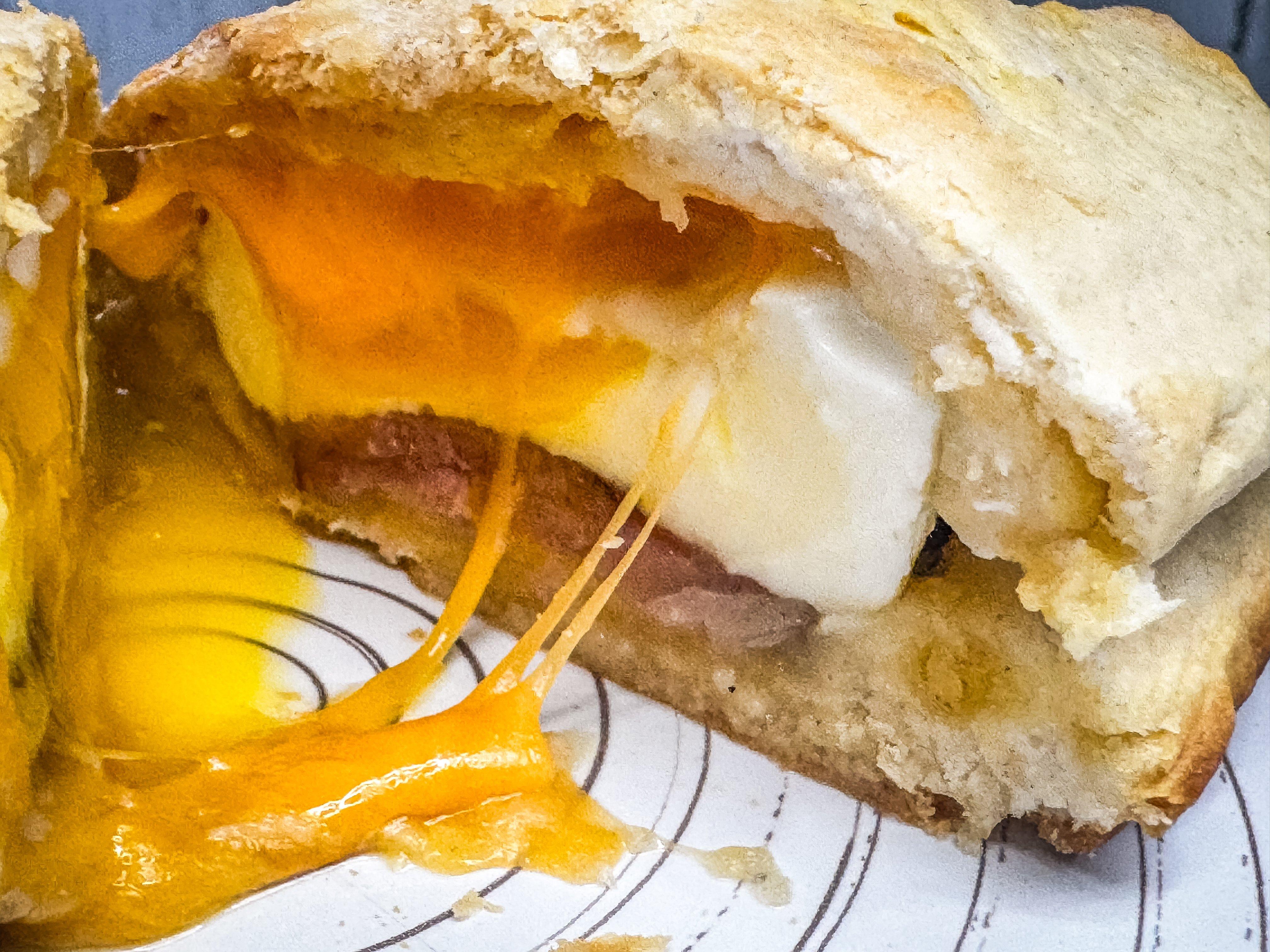 Image: egg_stuffed_sandwich_8