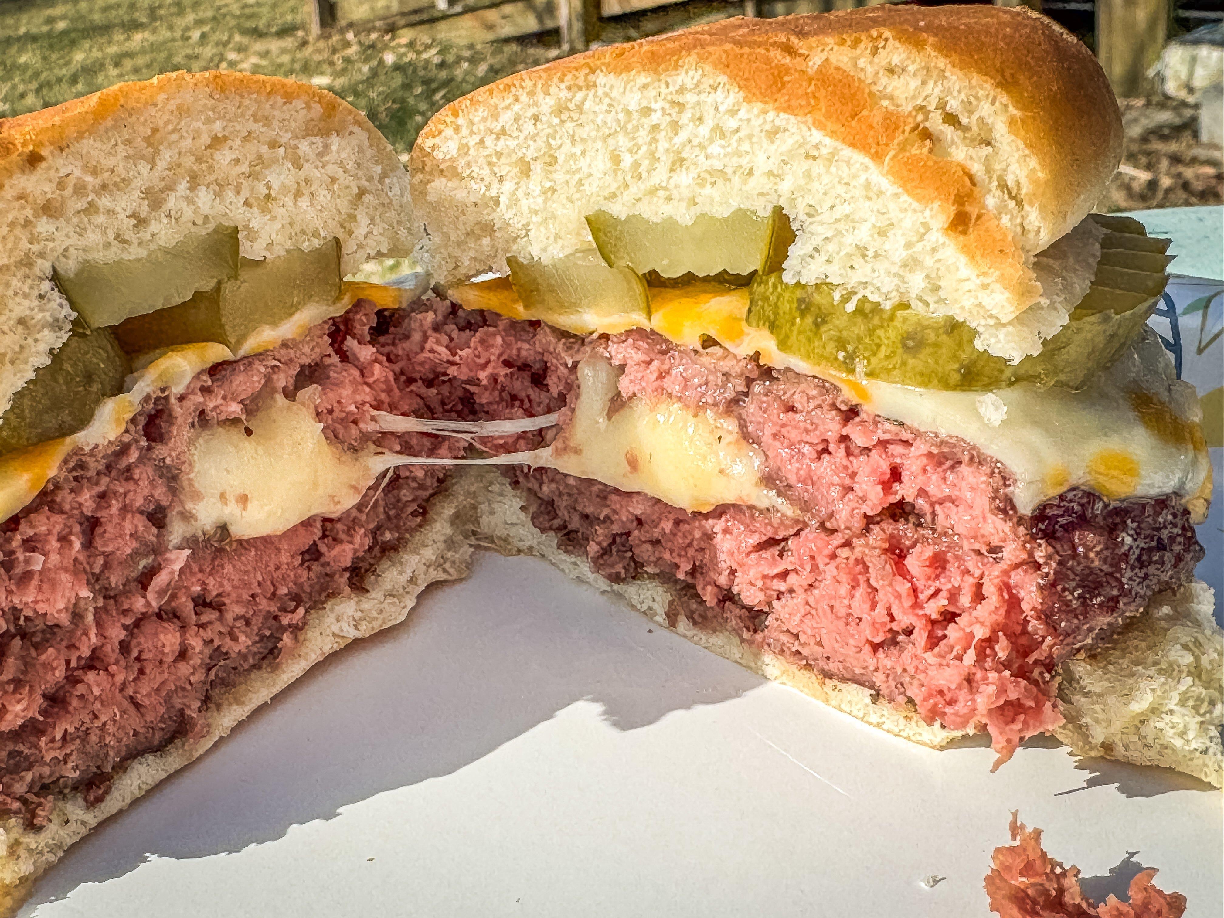 Image: elk_cheeseburger_6