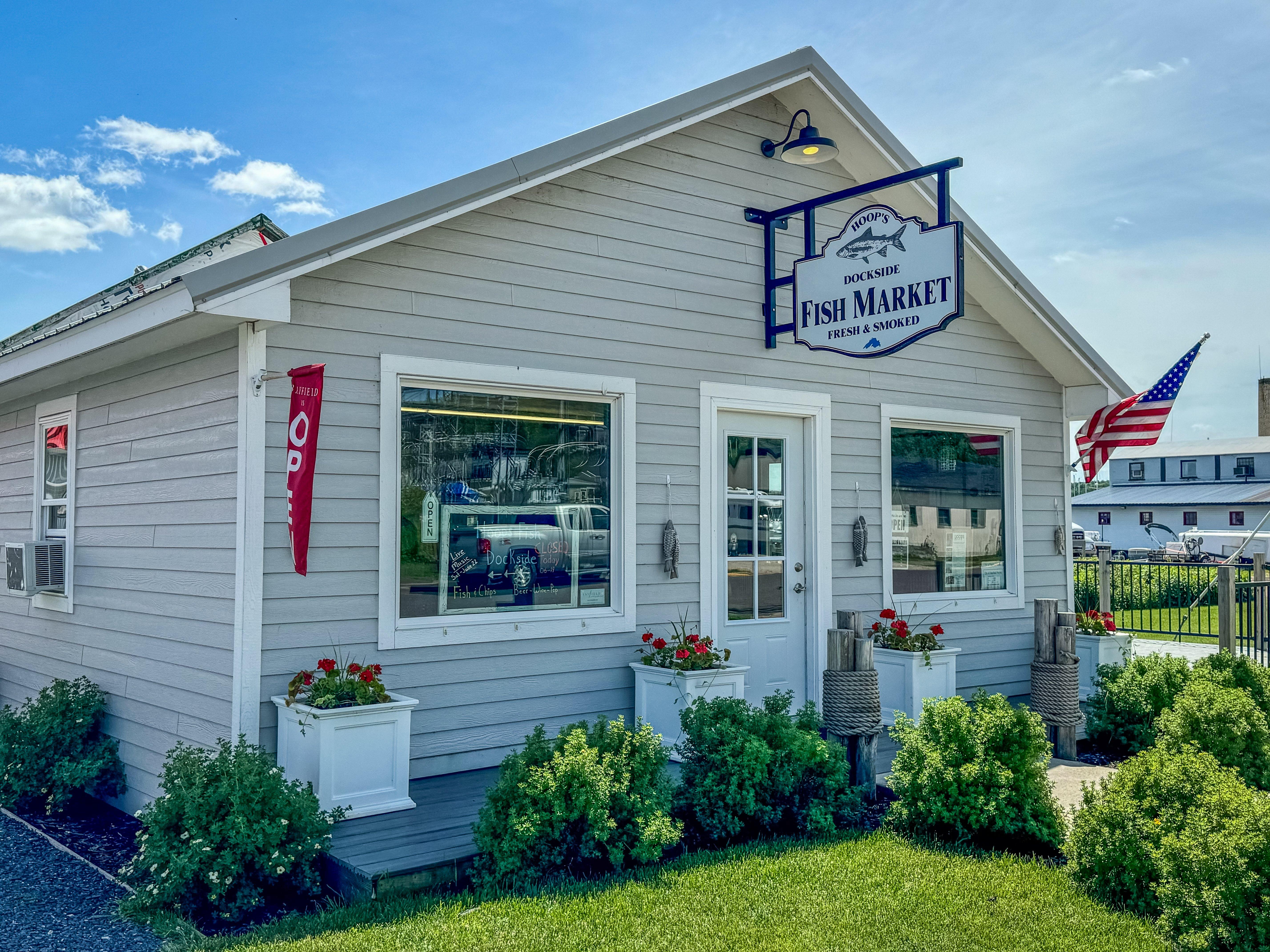 Image: fish_houses_15