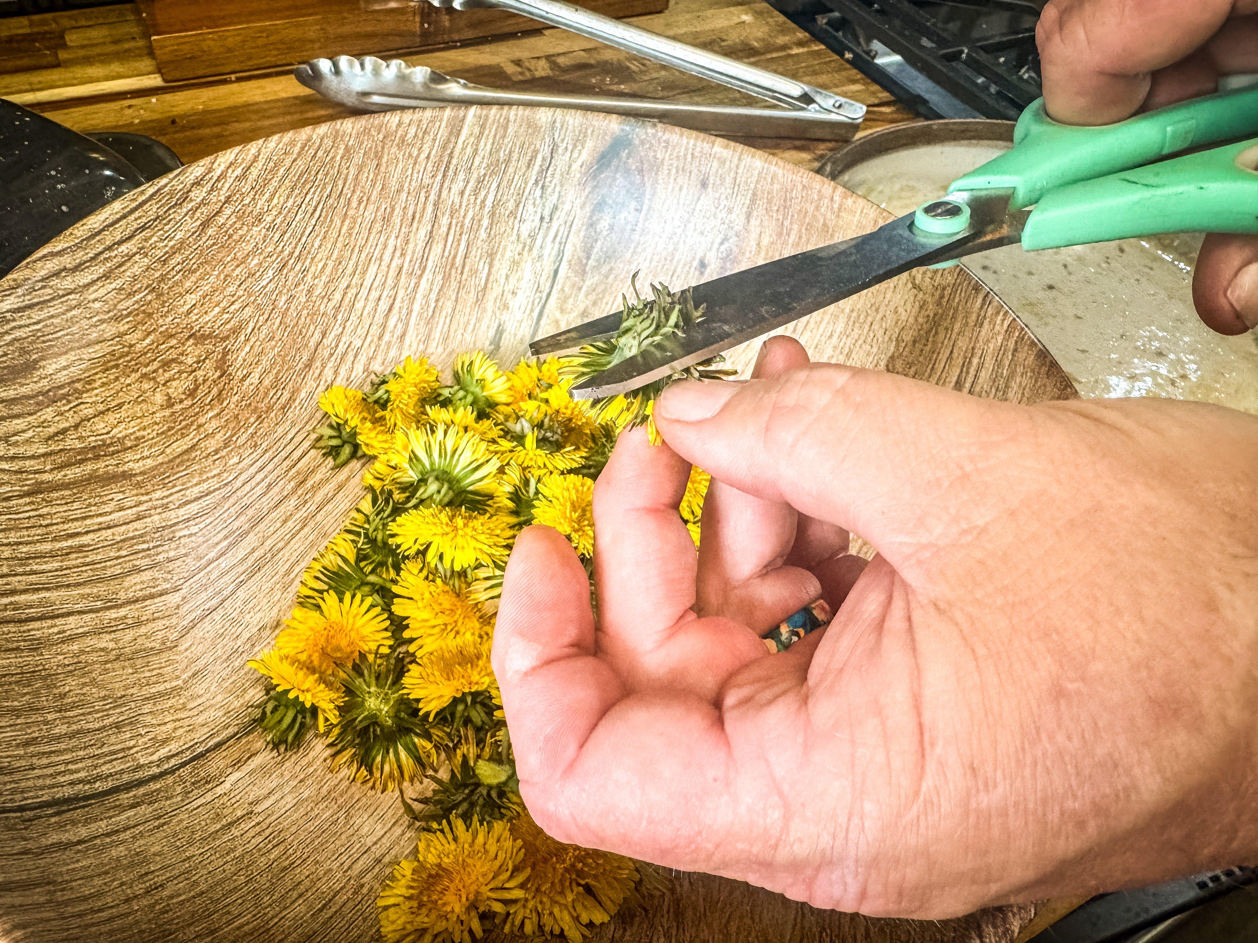 Image: fried_dandelions_3