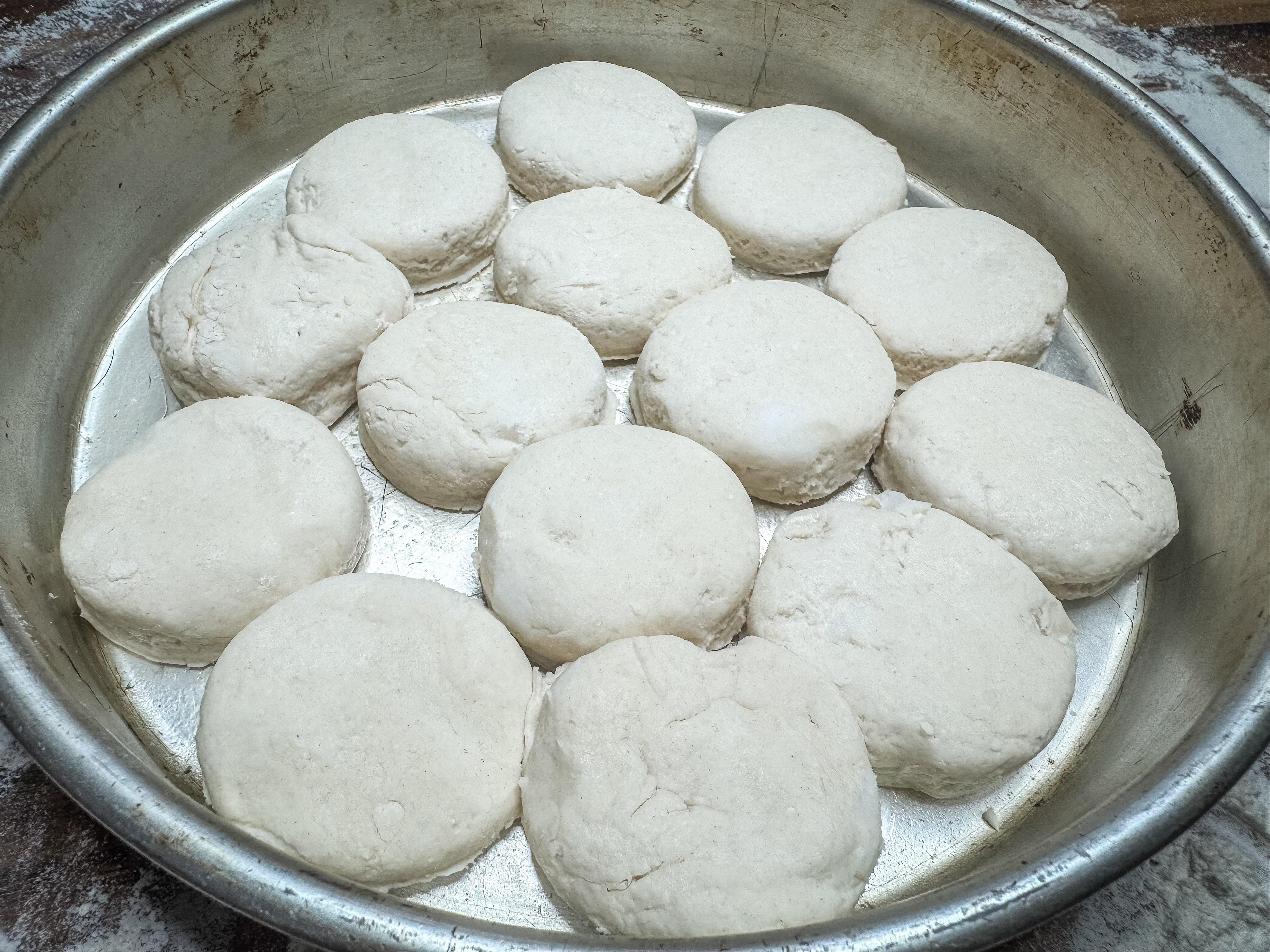 Image: garlic_butter_biscuits_7