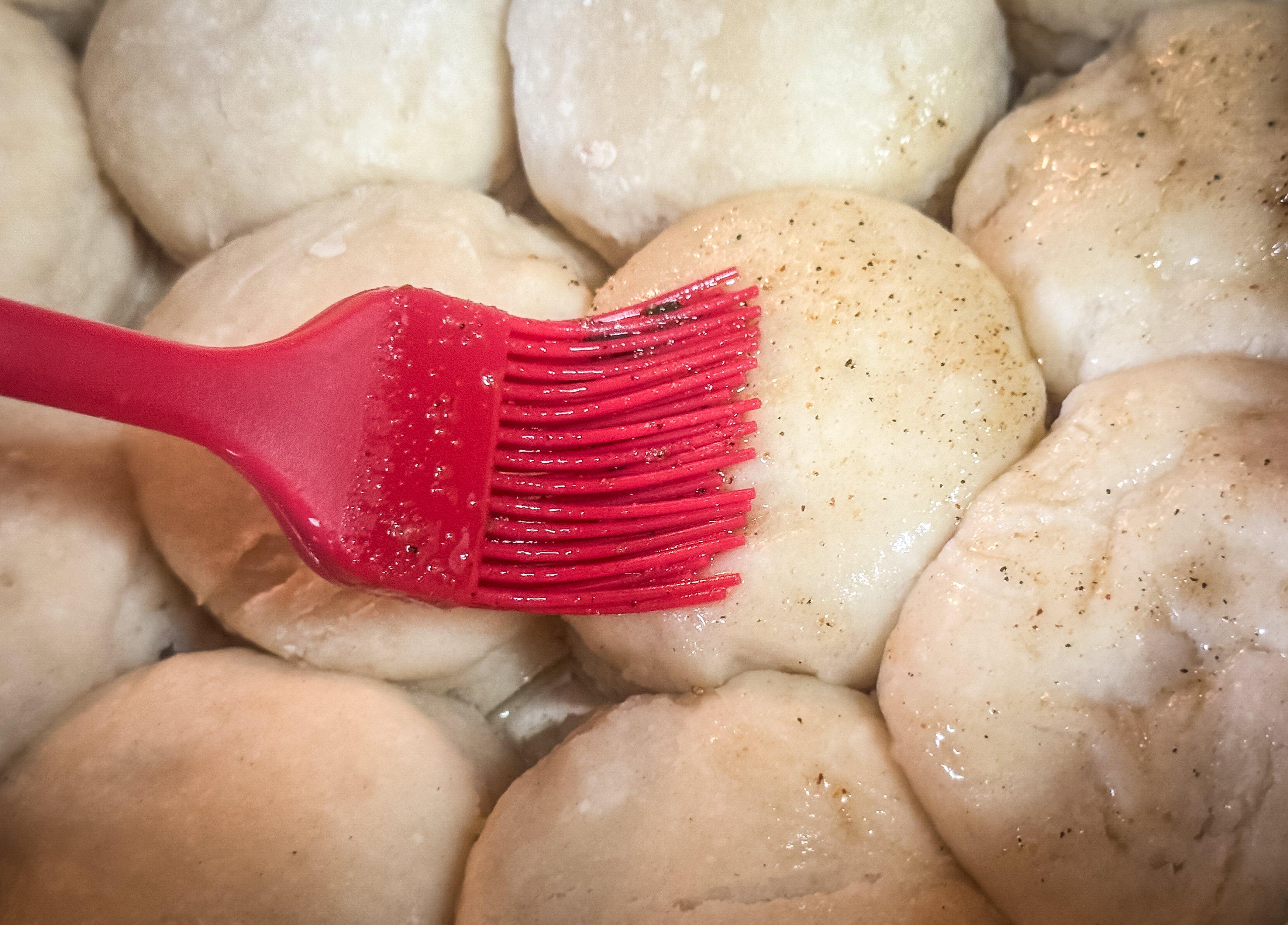 Image: garlic_butter_biscuits_9