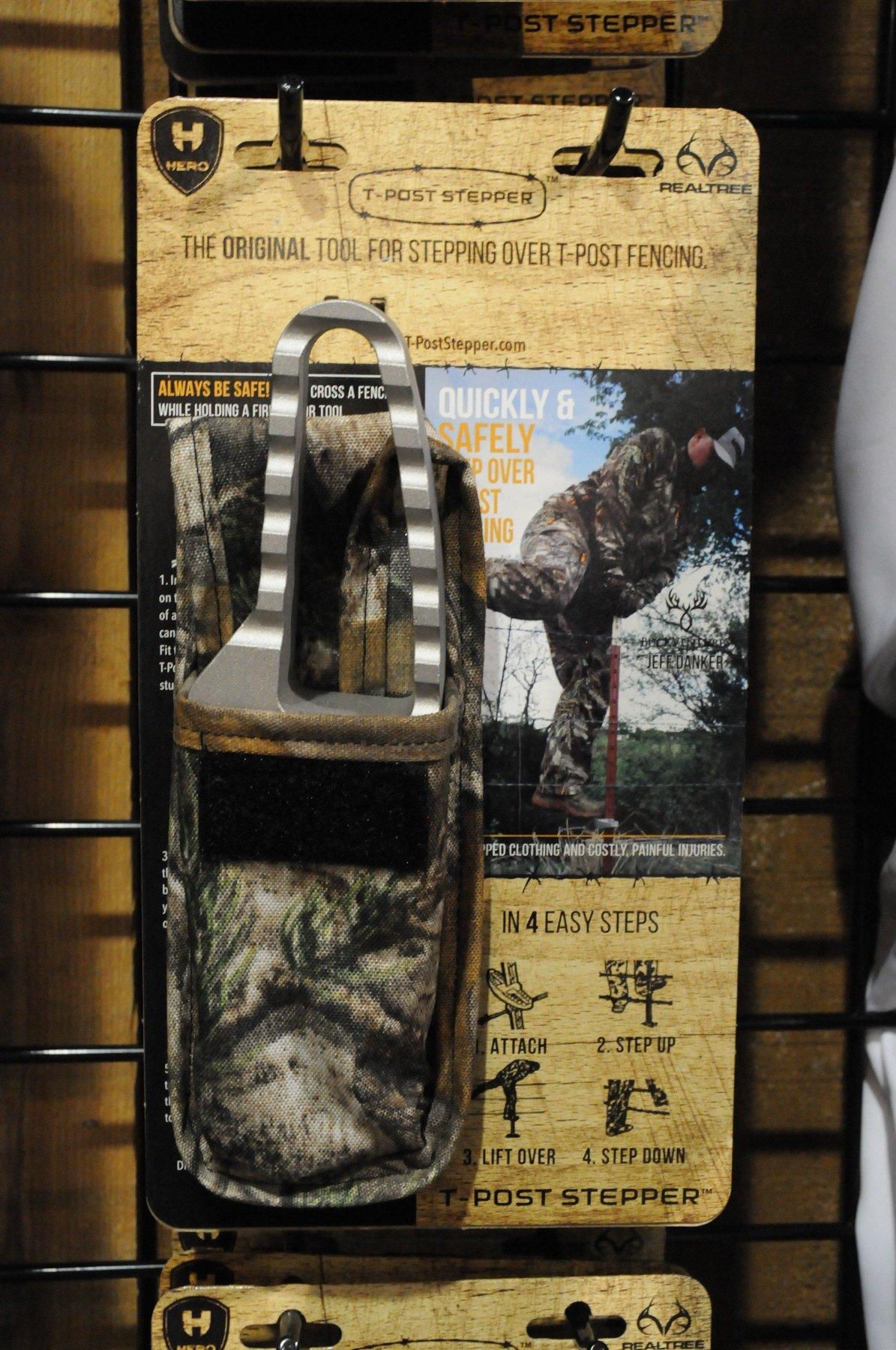 Realtree T-Post Stepper by Hero Outdoor Products