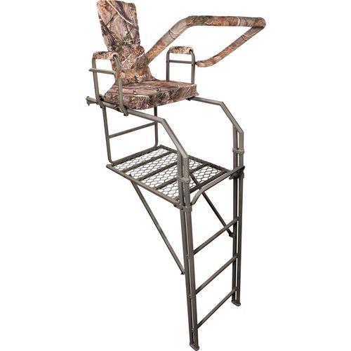 Summit Hex Tube Ladder Treestand in Realtree Camo