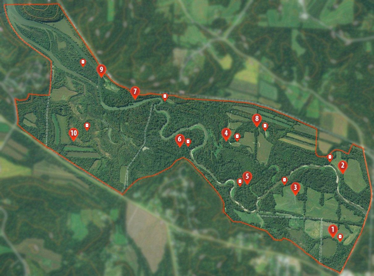 Honeycutt's approach involved identifying possible edge habitat with potential bedding and feeding areas nearby. (onX graphic) 