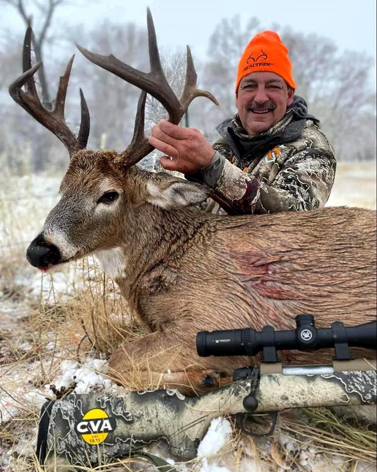 The Best Snacks for AllDay Deer Sits Realtree Camo