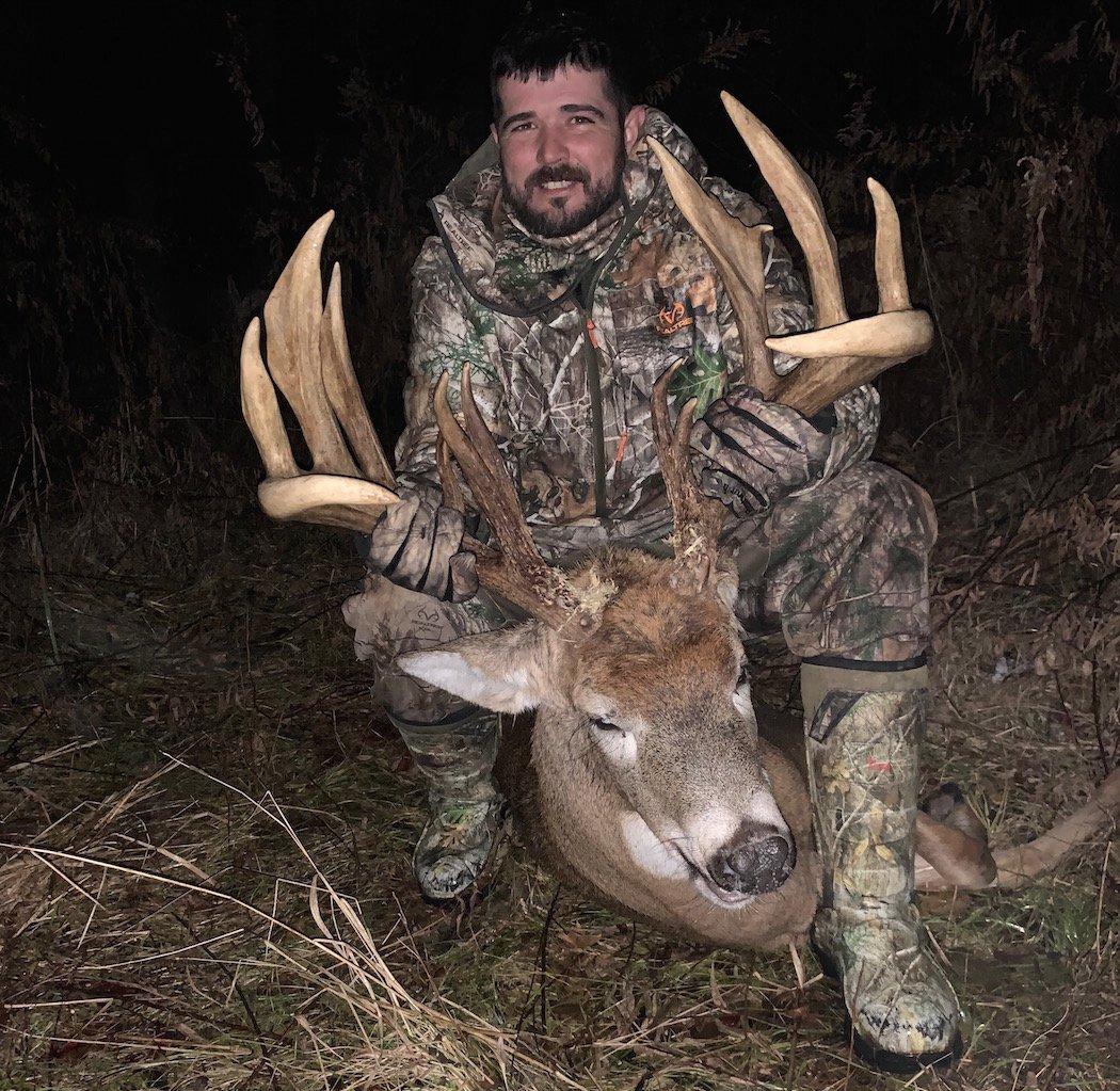 Several family members and friends helped Wells grid out the area and search for the buck. But it didn't take long to find him. (Nathan Wells photo)