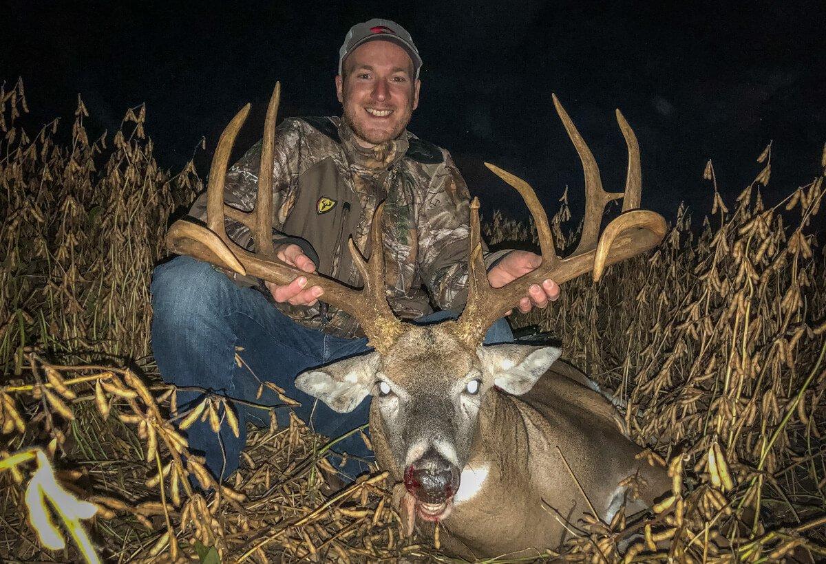 Matt Weaver shows off his impressive Ohio buck. (Matt Weaver photo)