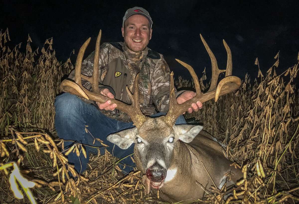 Matt Weaver shows off his impressive Ohio buck. (Matt Weaver photo)