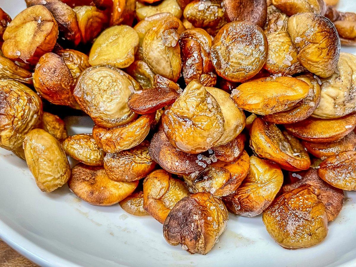 Sauté the mushrooms until the surface is slightly crisp and the interior is cooked through.