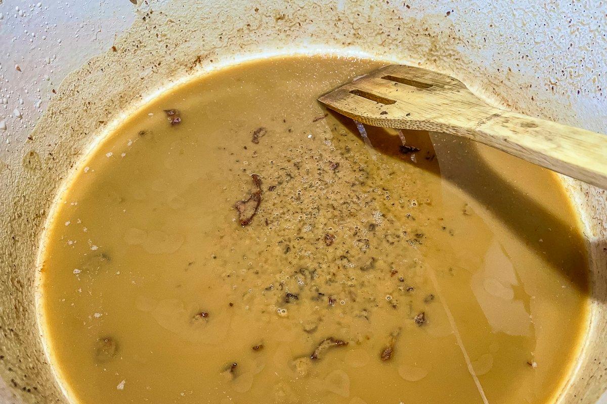 Make a roux with flour and oil.