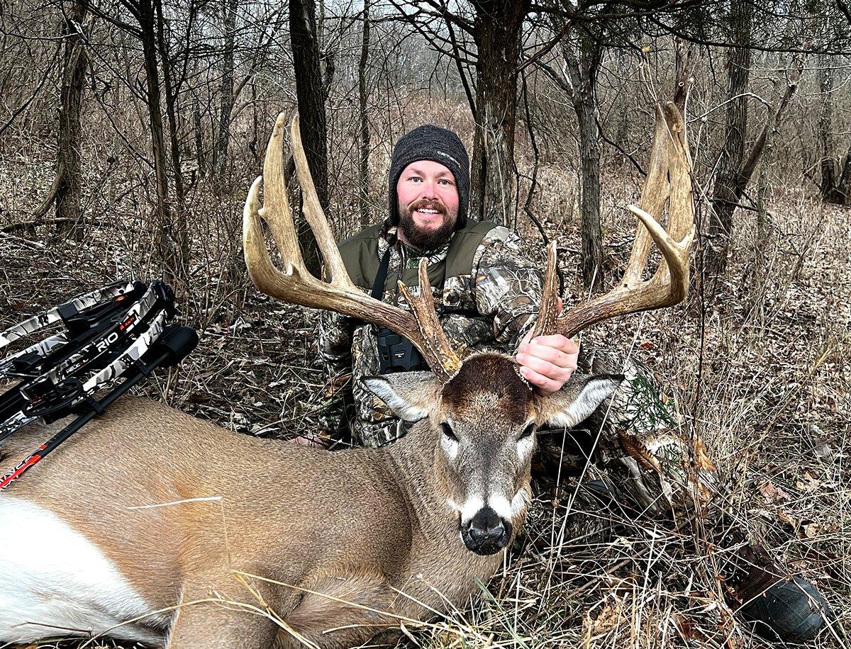 Glen Yazell Jr finally got the buck on the next to last day of the Kentucky season.