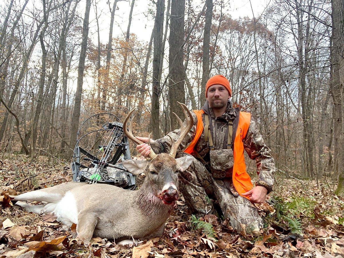 Will Brantley with a late-season Tennessee buck. Image by Will Brantley