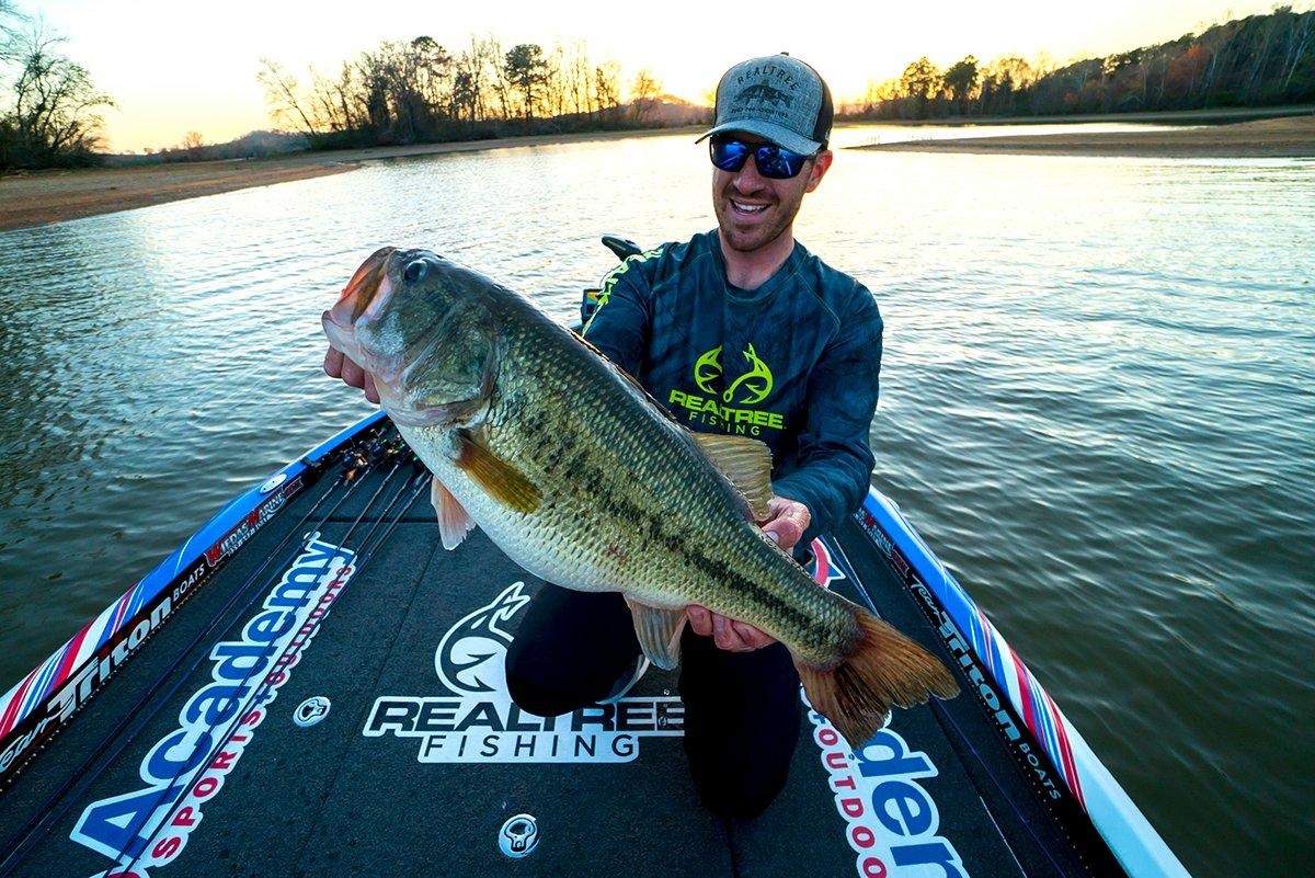 Jacob Wheeler relies on the VMC Tokyo Rig to cover ground in the pre-spawn. Craw-style baits are favored, along with a 3/4-ounce tungsten sinker. Image courtesy of Jacob Wheeler