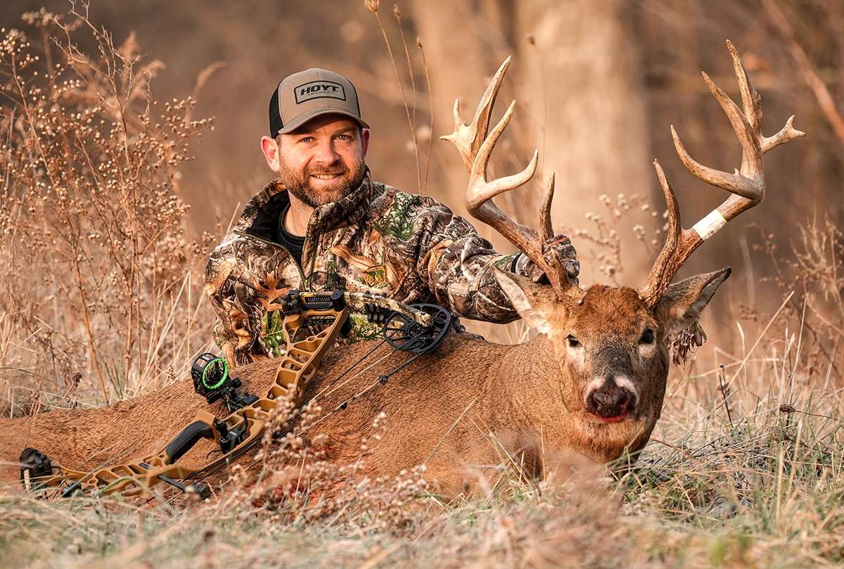 Mills filled his second buck tag of the season on this great main-frame 8-pointer scoring around 170 inches. Image courtesy of Jared Mills