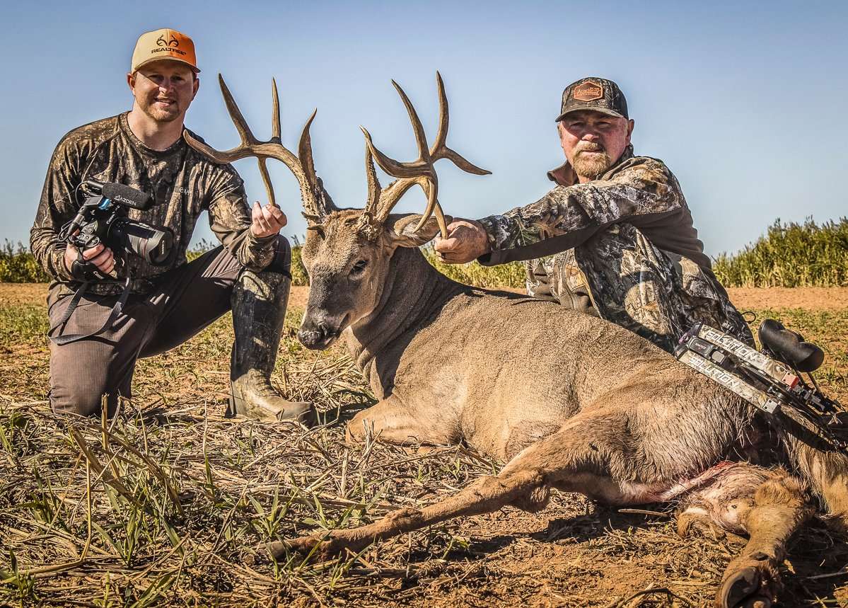 Jeff Danker proudly displays his 181 3/8-inch Kansas buck. Image by Buckventures