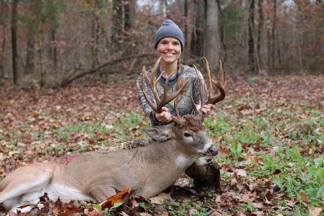 Florida native Kim Ellis traveled to Kentucky to hunt with friends, and to kill her biggest buck ever. (Ellis photo) Florida native Kim Ellis traveled to Kentucky to hunt with friends, and to kill her biggest buck ever. (Ellis photo)