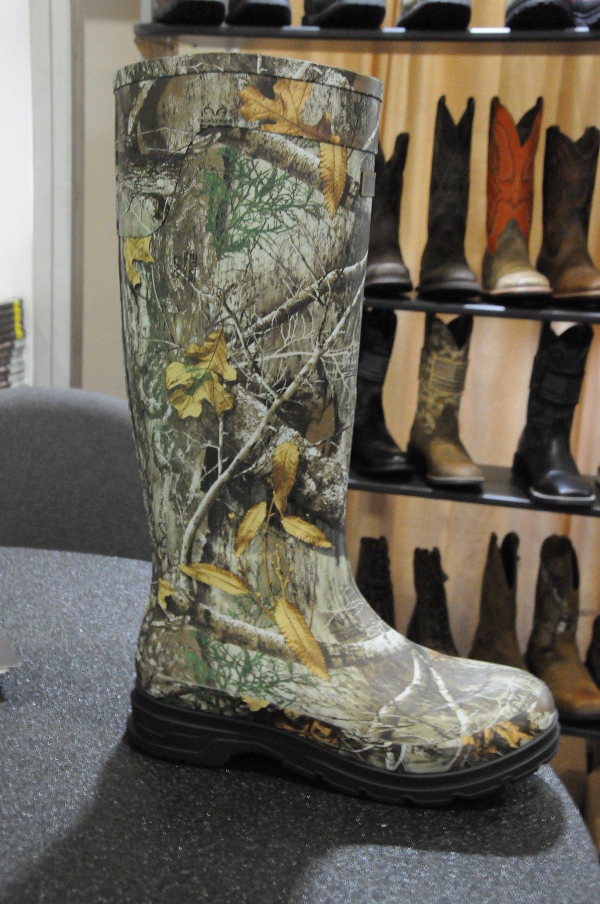 Ariat Women's Radcot Insulated Boot in Realtree EDGE