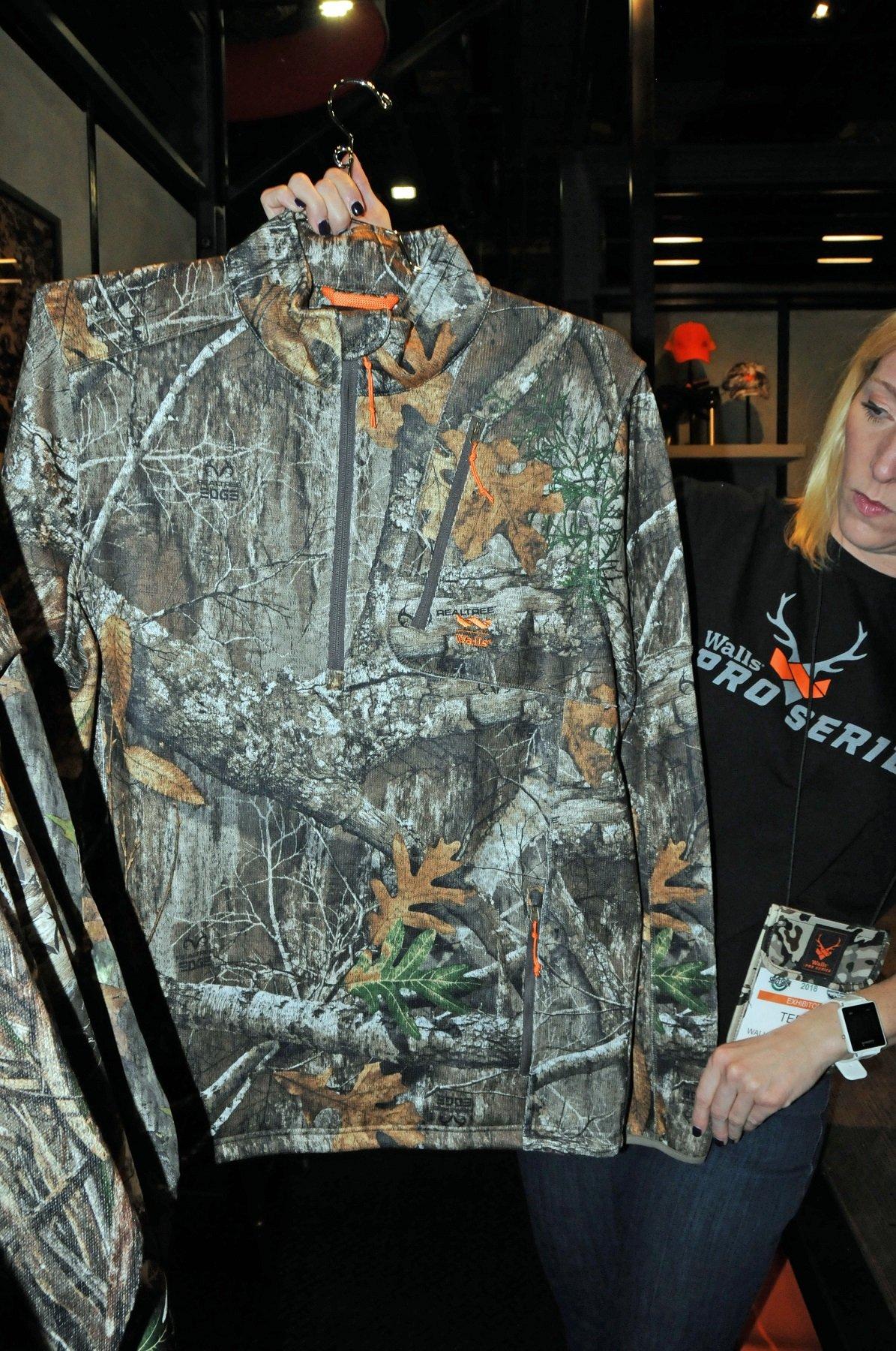 Walls Basecamp Jacket in Realtree EDGE