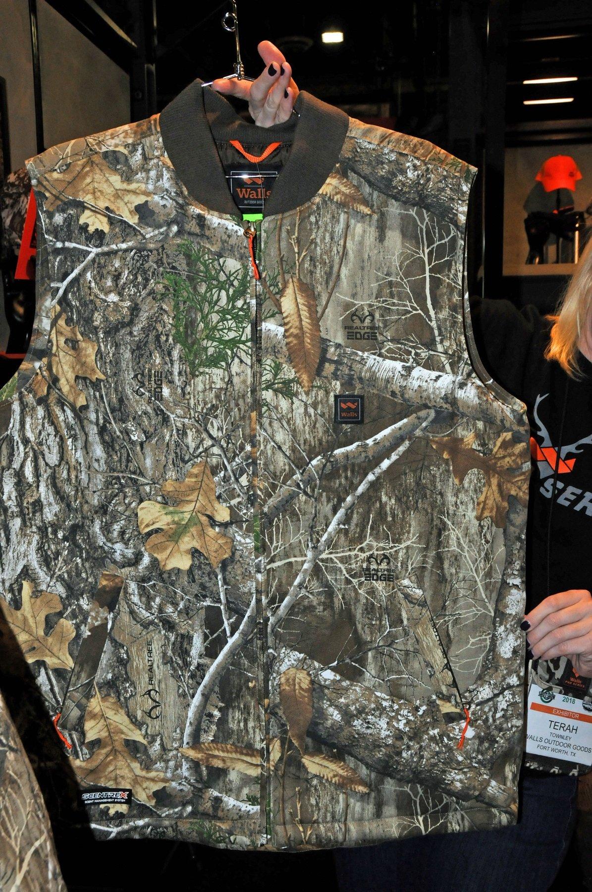 Walls Insulated Vest in Realtree EDGE