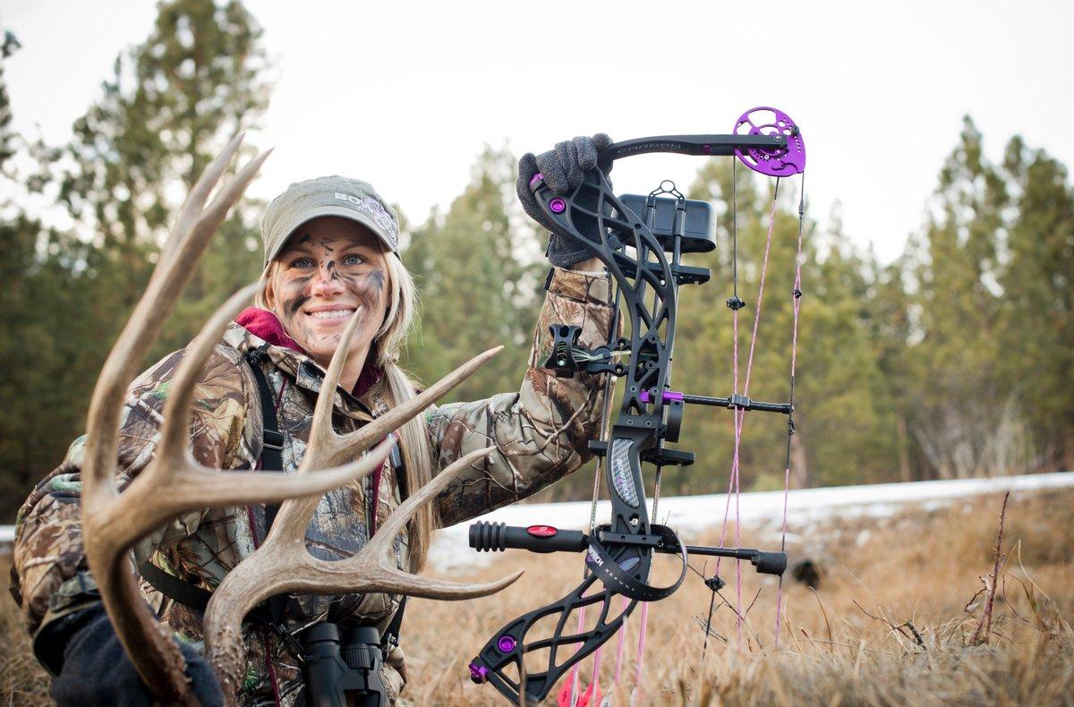 Female Bowhunter