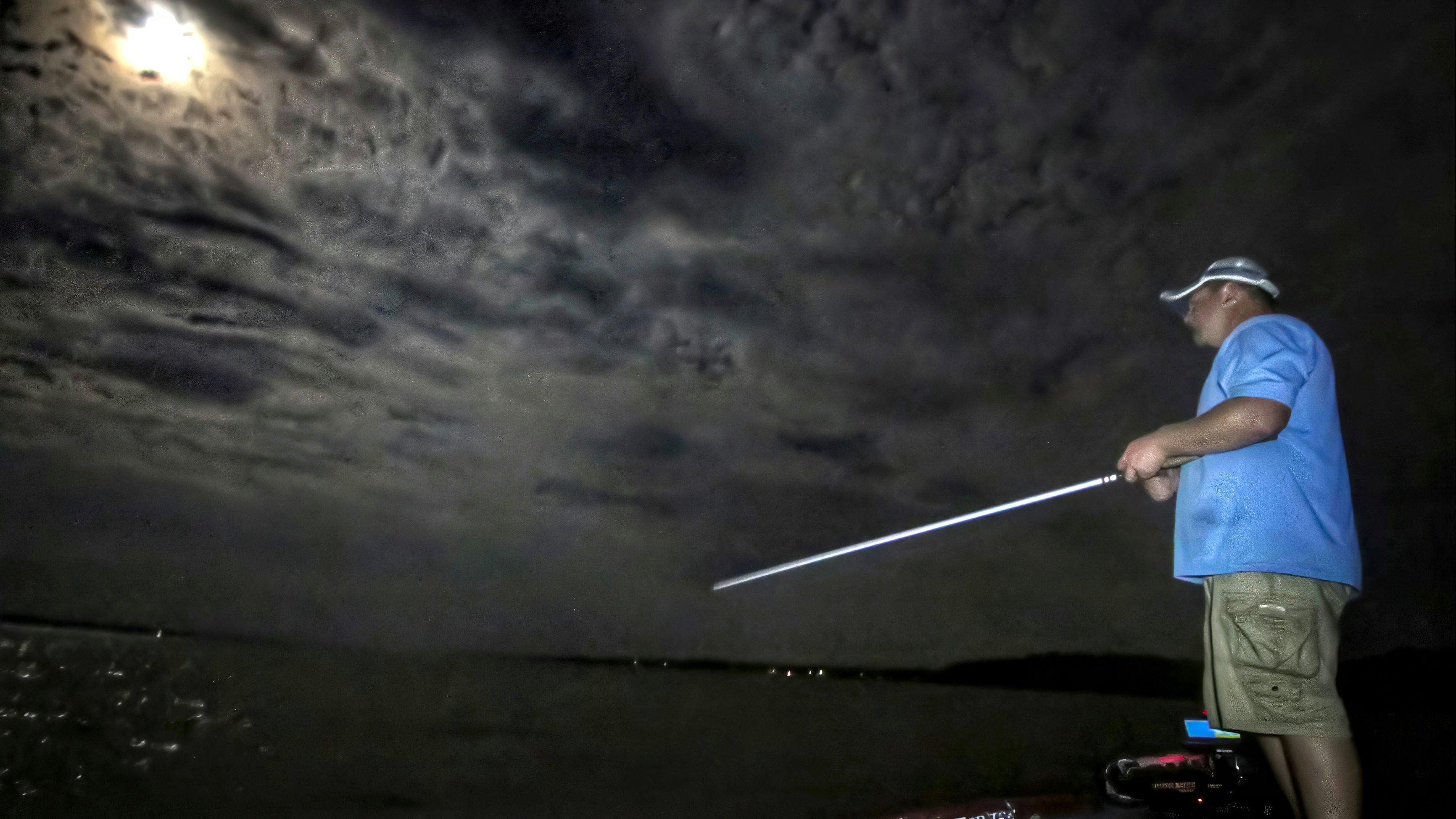 Image: night_fishing_bass_2
