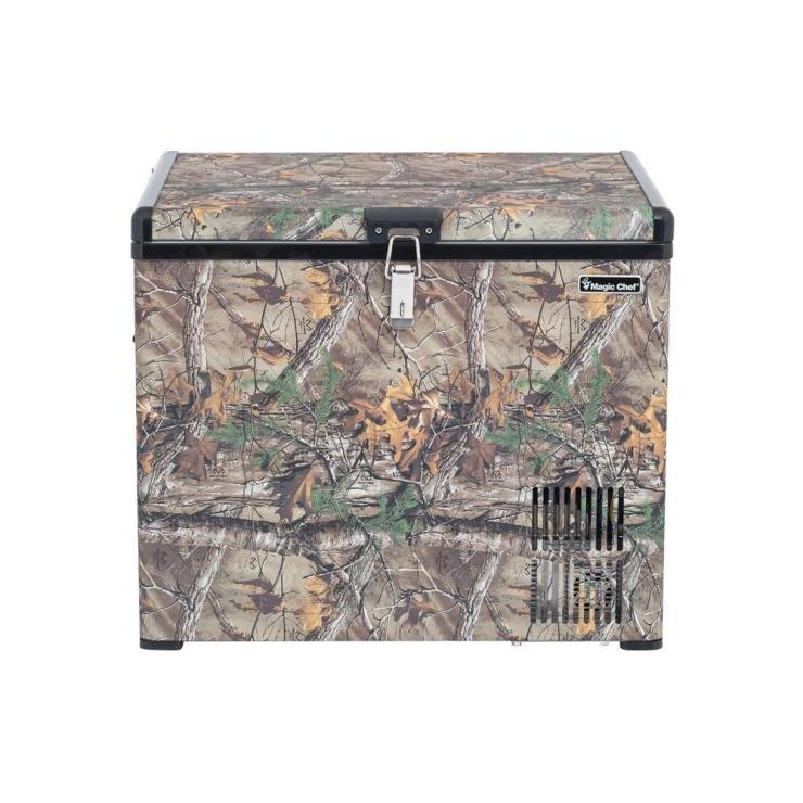 Magic Chef Portable Freezer in Realtree Xtra