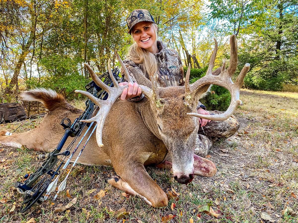 Hedrick's Kansas buck scored 160 6/8 inches. Image courtesy of Rachelle Hedrick