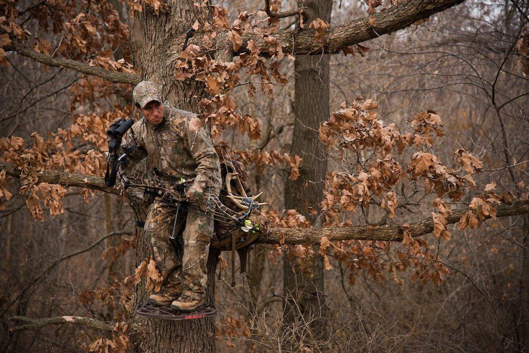 Shooting a compound without a release takes time to master. (Realtree photo)